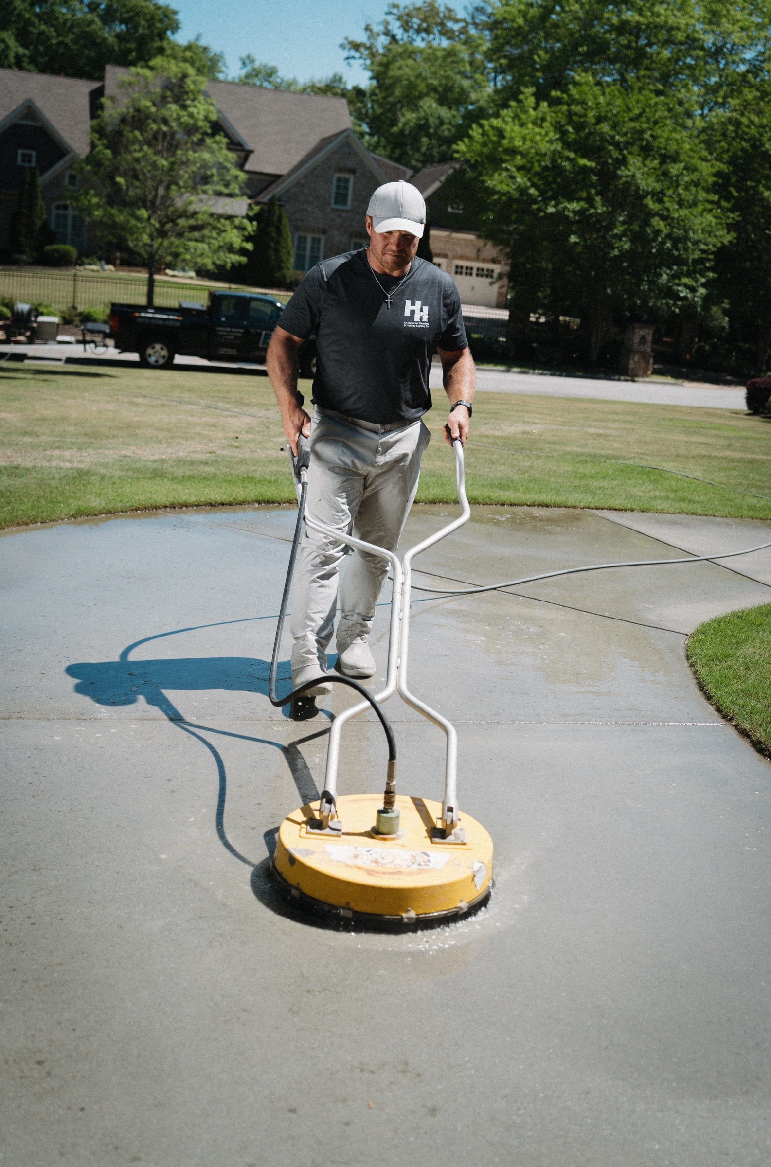 Driveway pressure washing in Alpharetta GA